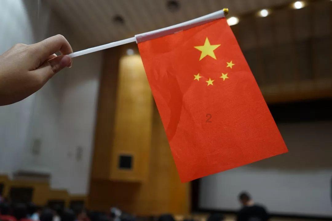 逃出上锁的现代房间8